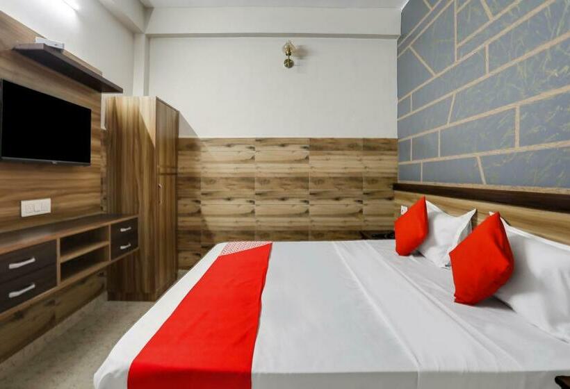 Трехместный Номер Классика, Oyo Flagship 81307  Pratap Since