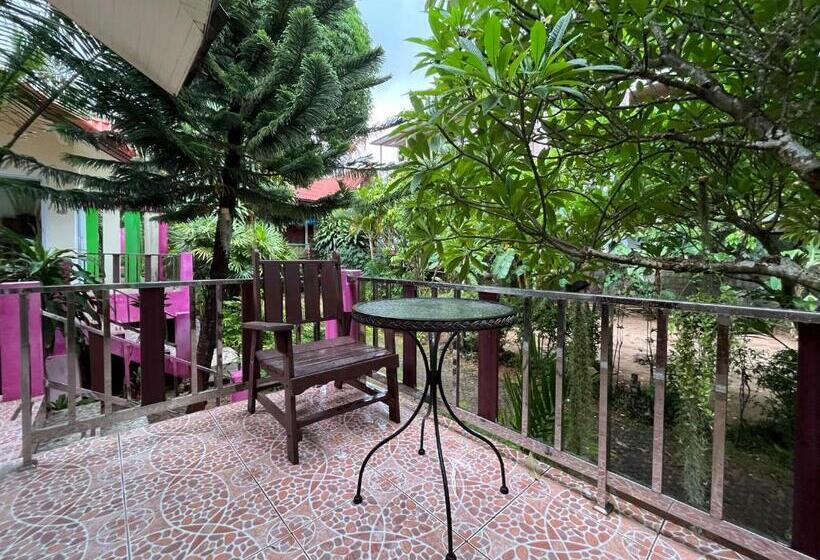 스탠다드 테라스 룸, Mae Somboon House