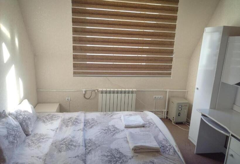 חדר סטנדרט חדר אמבטיה משותף, Shah Hostel