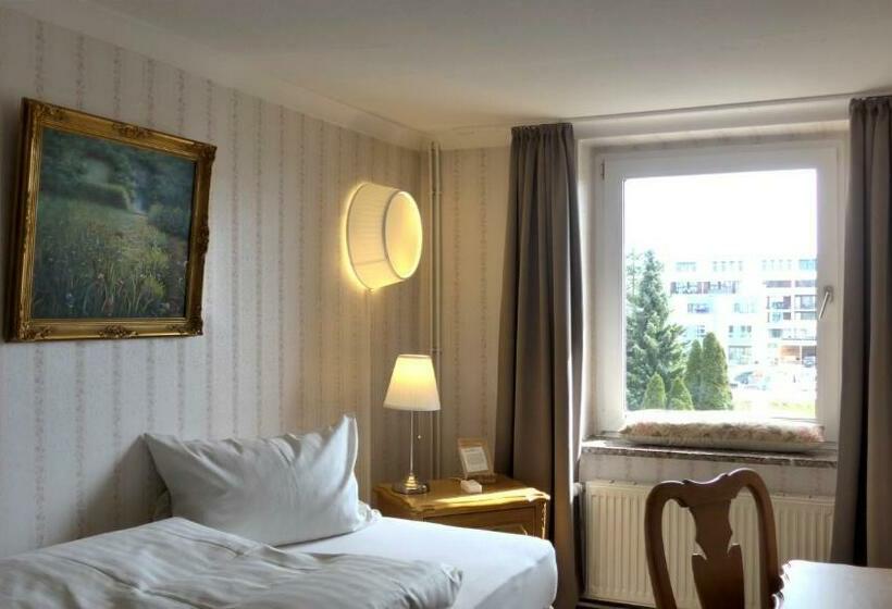 Номер Стандарт Трехместный, Romantisches Hotel Zur Traube Schwerin
