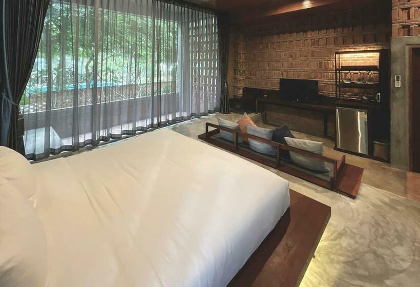 سوئیت جونیور با چشم‌انداز باغ, Santi Beach Retreat