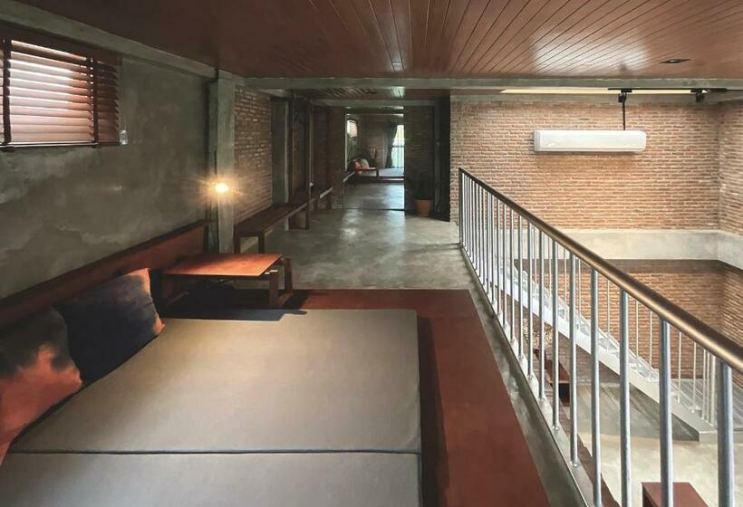سوییت با چشم‌انداز باغ, Santi Beach Retreat