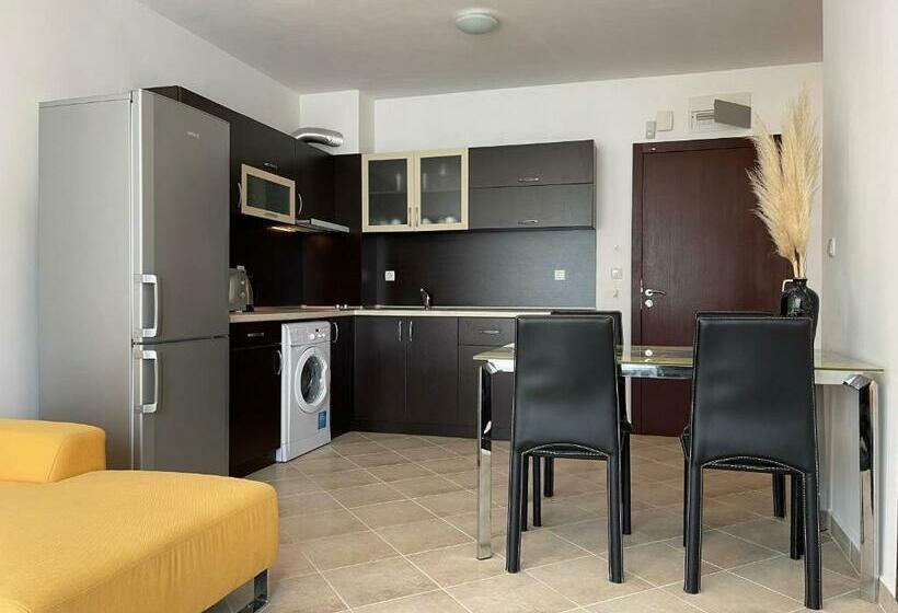Apartamento 1 Quarto Rés-do-chão, Ravda Family Resort. Park&sea