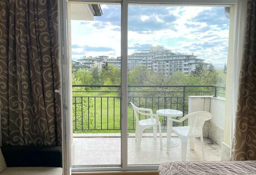 Quarto Triplo Comfort, Ravda Family Resort. Park&sea