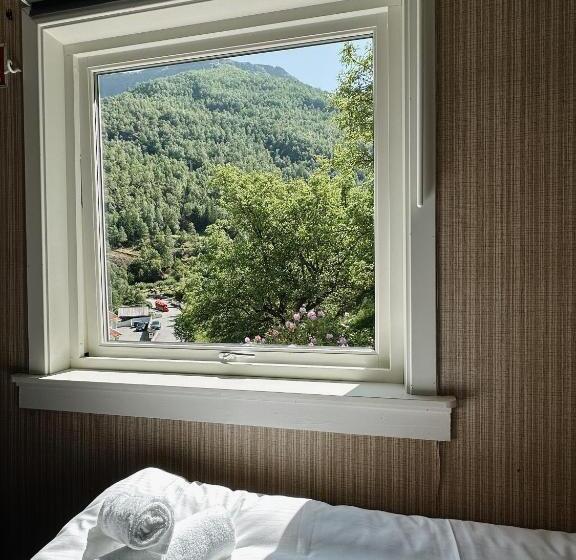 ガーデンビュースタンダードルーム, Svingen Guesthouse   Panoramic Fjord Views In Flåm