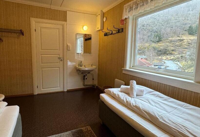 ガーデンビュースタンダードルーム, Svingen Guesthouse   Panoramic Fjord Views In Flåm