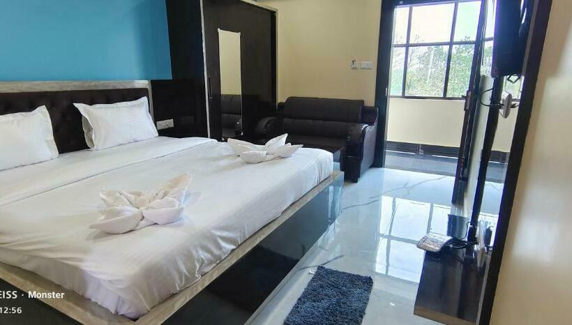 Номер Deluxe, Vaidehi Inn A Unit Of Vaidehi Guest House