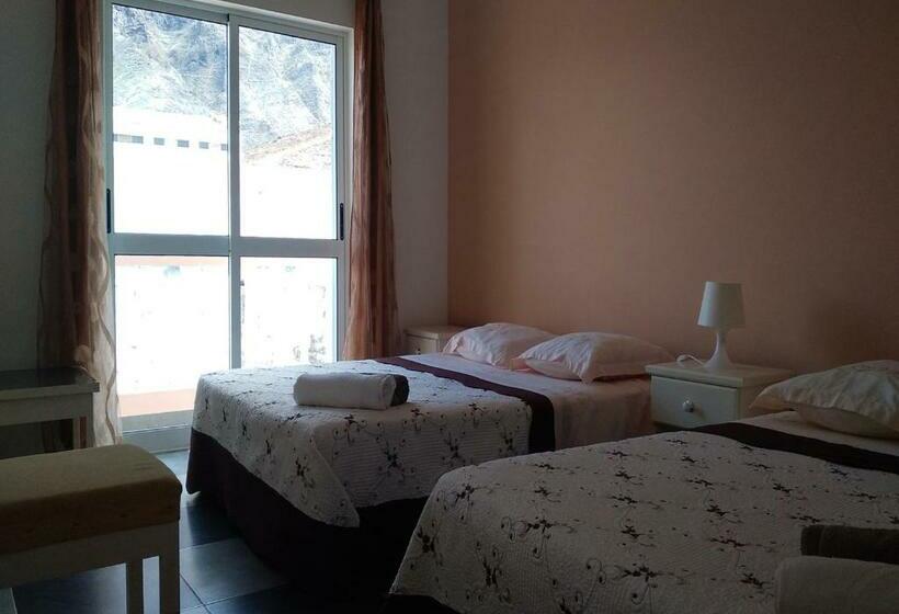 اتاق استاندارد چهار تخته, Kolina D´sol
