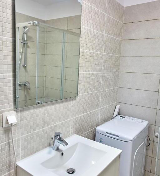 استودیوی استاندارد, Grup Casa Del Mar