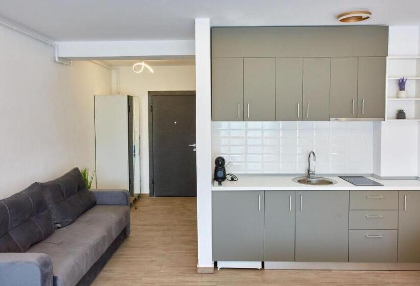 استودیوی لوکس, Grup Casa Del Mar