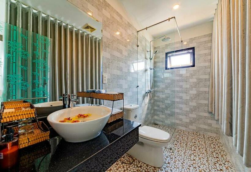 اتاق لوکس با چشم‌انداز باغ, Hoi An Heart Hostel Villa   Bespoke