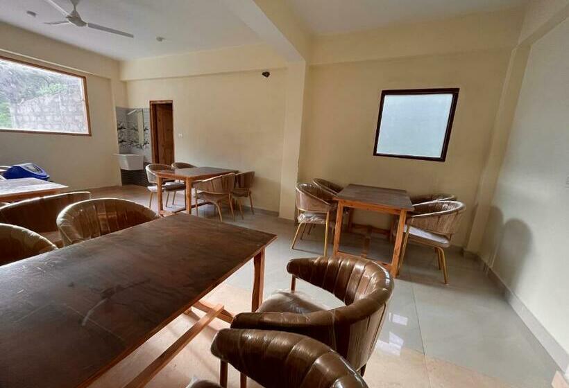 디럭스 룸, Winterline Resort, Kasol   A Four Star Luxury Resort