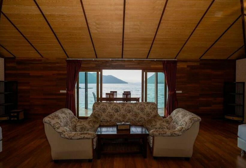 Номер Deluxe Вид на Озеро, Ruknam Resort
