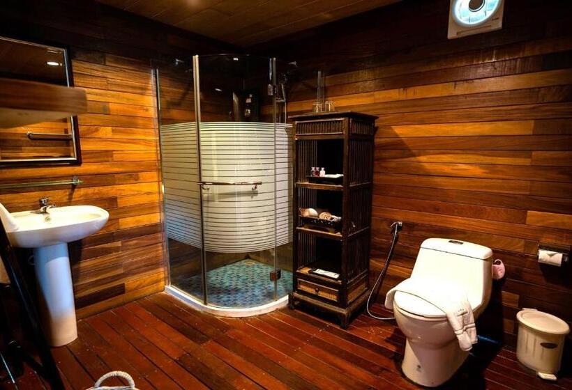 Номер Deluxe Вид на Озеро, Ruknam Resort