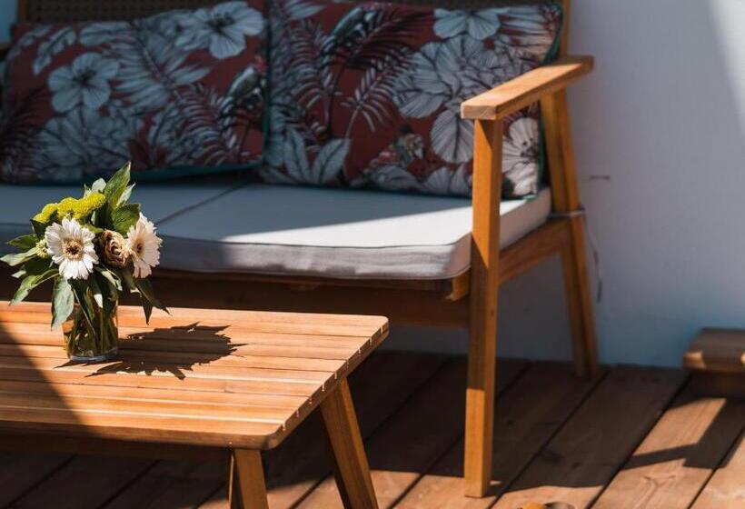 اتاق استاندارد با بالکن, Biarritz Surf Lodge Chambre D Hôtes