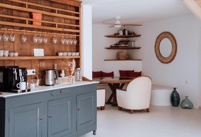 اتاق استاندارد چهارنفره با بالکن, Biarritz Surf Lodge Chambre D Hôtes