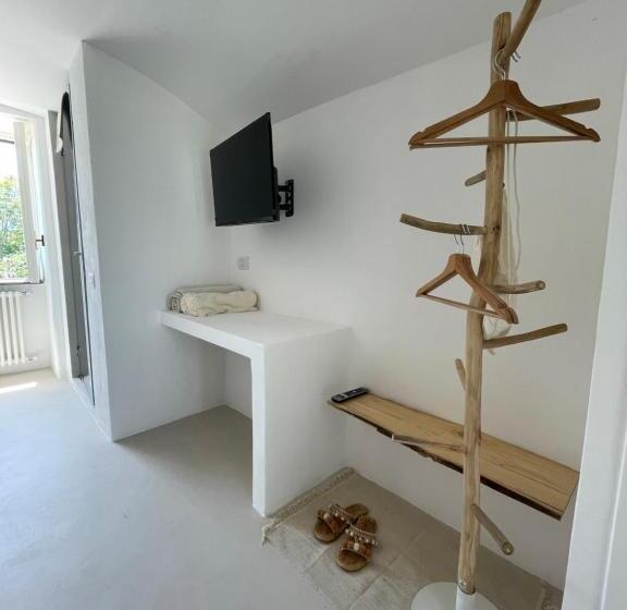 اتاق لوکس با بالکن و چشم‌انداز دریا, Villa Morea & Rooms In Procida