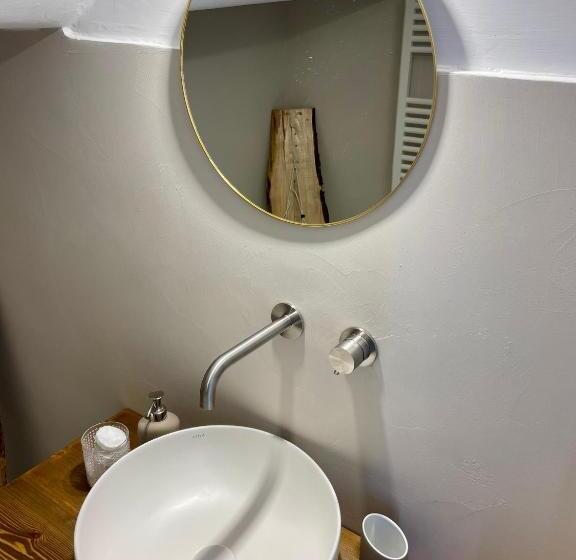 اتاق لوکس با بالکن و چشم‌انداز دریا, Villa Morea & Rooms In Procida