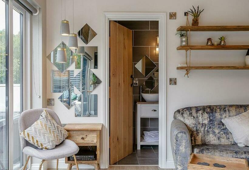 Дом 1 Спальня, Nantycoed Lodges