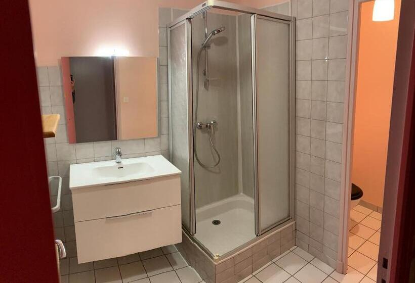 Номер Стандарт Трехместный, Chambres D’hôtes « Les Sorbiers »