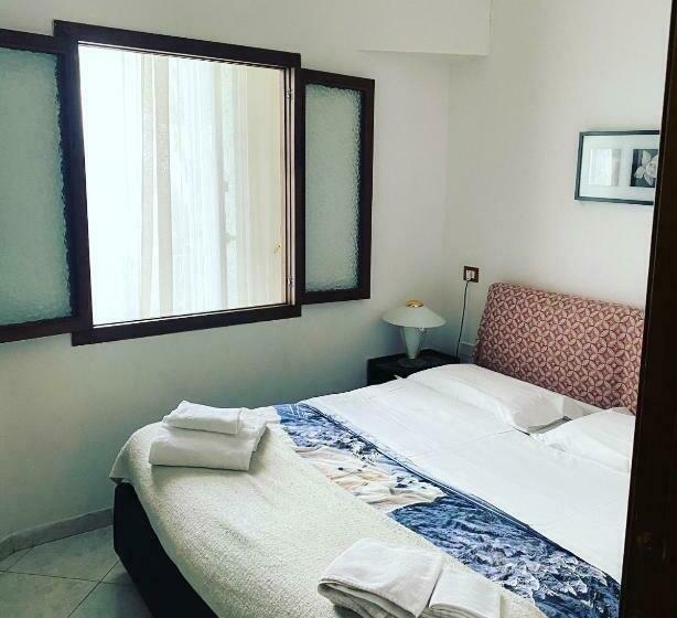 اتاق استاندارد سه تخته با بالکن, Bed & Breakfast Plebiscito Home