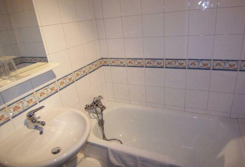 اتاق استاندارد, Hôtel Les Bernards