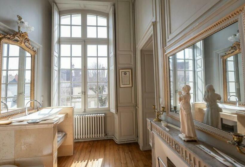 سوییت, L Hotel De Panette, Un Exceptionnel Château En Ville   Cathédrale