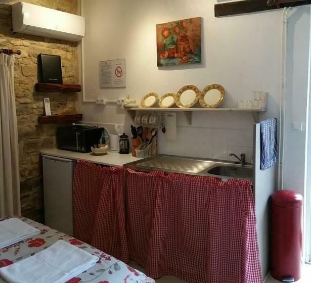استودیوی استاندارد, La Noyeraie Rocamadour