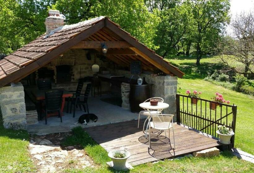 استودیوی استاندارد, La Noyeraie Rocamadour