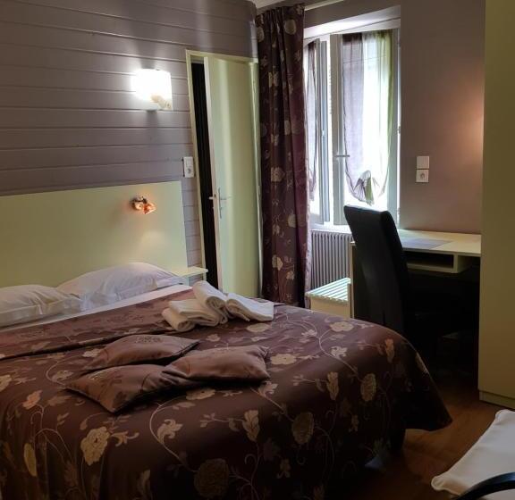 Номер Стандарт, Logis Hôtel Restaurant Les Carillons