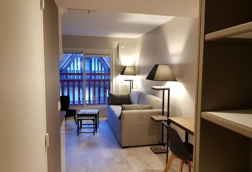 Полулюкс, Suite Appart Hôtel La Loggia By M Spa