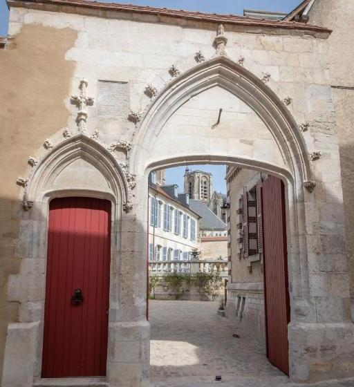 سوییت, L Hotel De Panette, Un Exceptionnel Château En Ville   Cathédrale