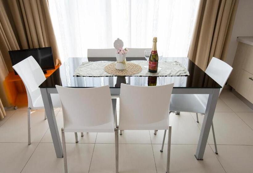 Апартаменты 1 Спальня, Residence Aprilia