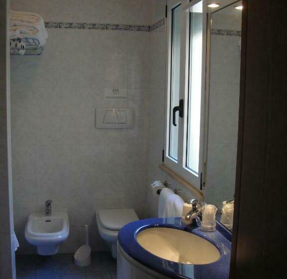 Quarto Triplo Estandar, Vela