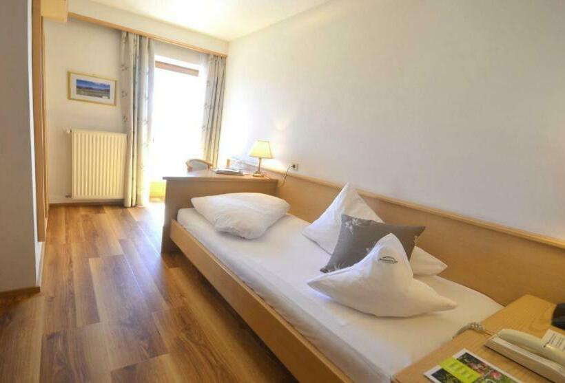 Номер Стандарт Индивидуальный с Балконом, Granpanorama Wellnesshotel Sambergerhof Superior