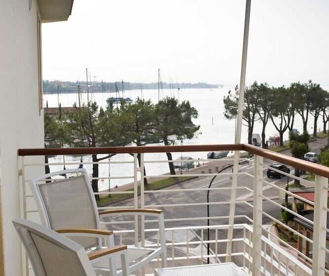 Comfort room with lake view, Acquadolce