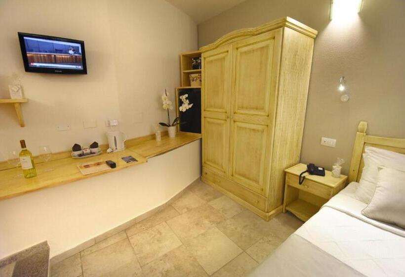 Quarto Economy, I Graniti