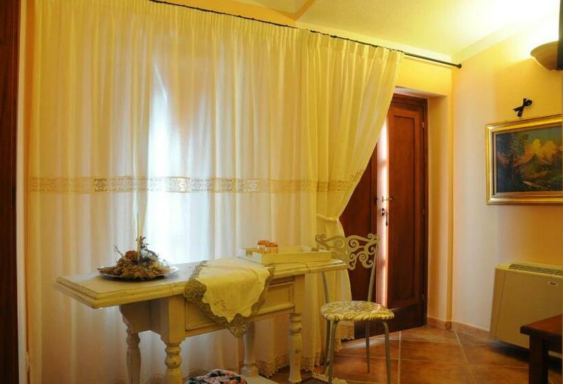 جناح, La Casa Di Babbai