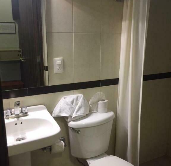 Quarto Estandar, Principal