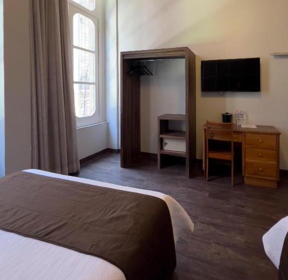 Quarto Estandar, Principal