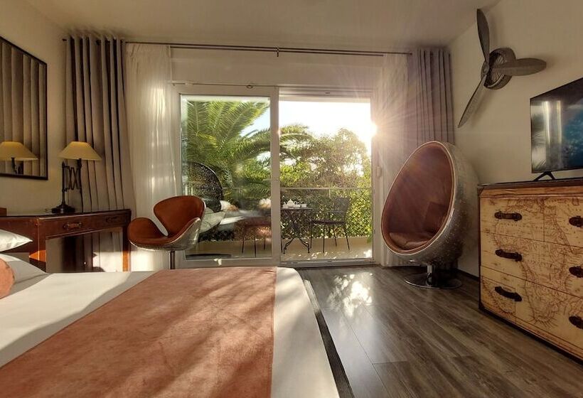 استودیوی لوکس, Refresh Boutique Apartments