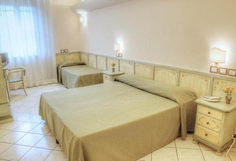 اتاق استاندارد سه نفره, Villa Santa Margherita   B&b