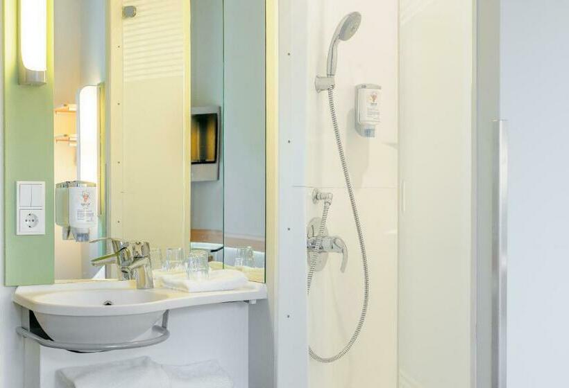 Номер Стандарт Трехместный, Ibis Budget Frankfurt City Ost