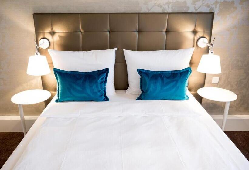 Номер Superior, Motel One Magdeburg