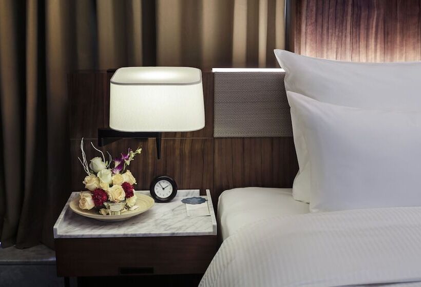 اتاق اجرایی, The Lotus Hotel Chongqing