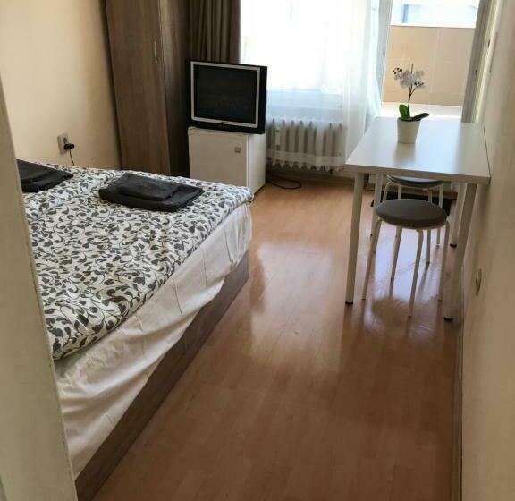 Номер Стандарт Индивидуальный с Балконом, City Hostel Sofia