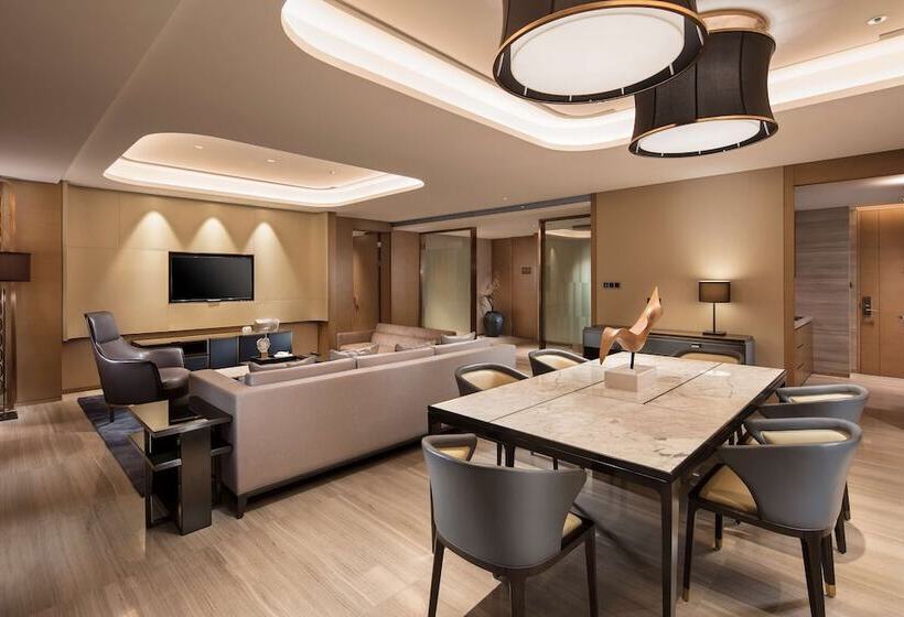 Люкс Премиум, Hilton Jinan South Hotel & Residences