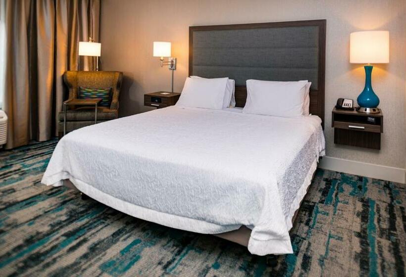اتاق استاندارد با تخت بزرگ برای معلولان, Hampton Inn & Suites Olympia Lacey