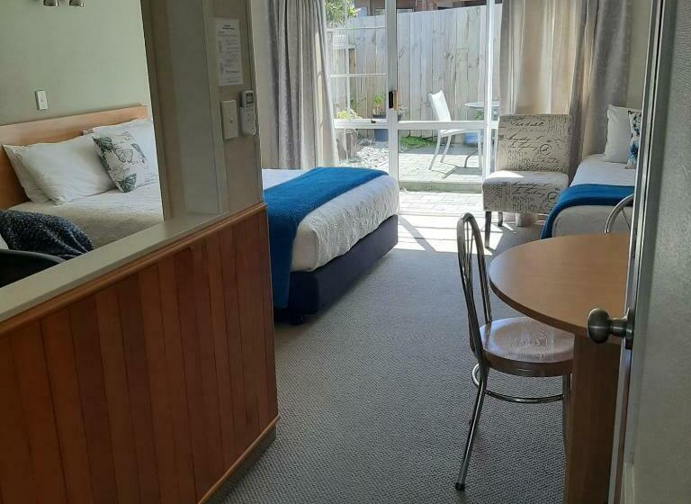 Студия Стандарт, Cottage Mews Motel