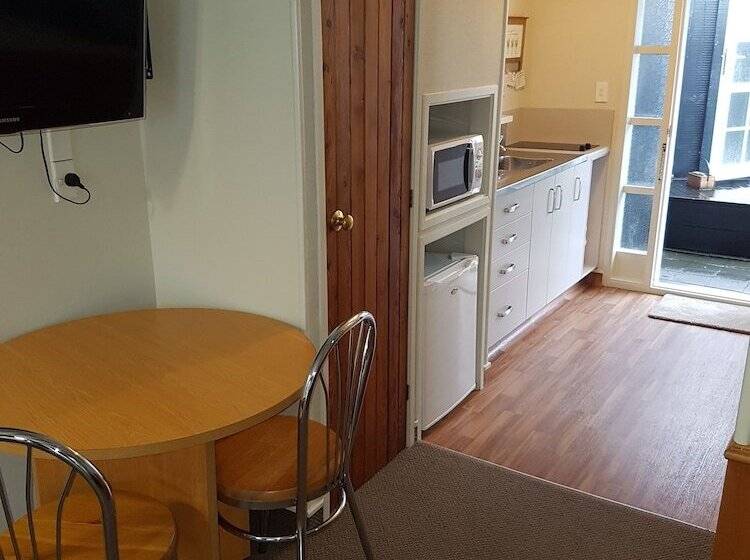 Студия Стандарт, Cottage Mews Motel